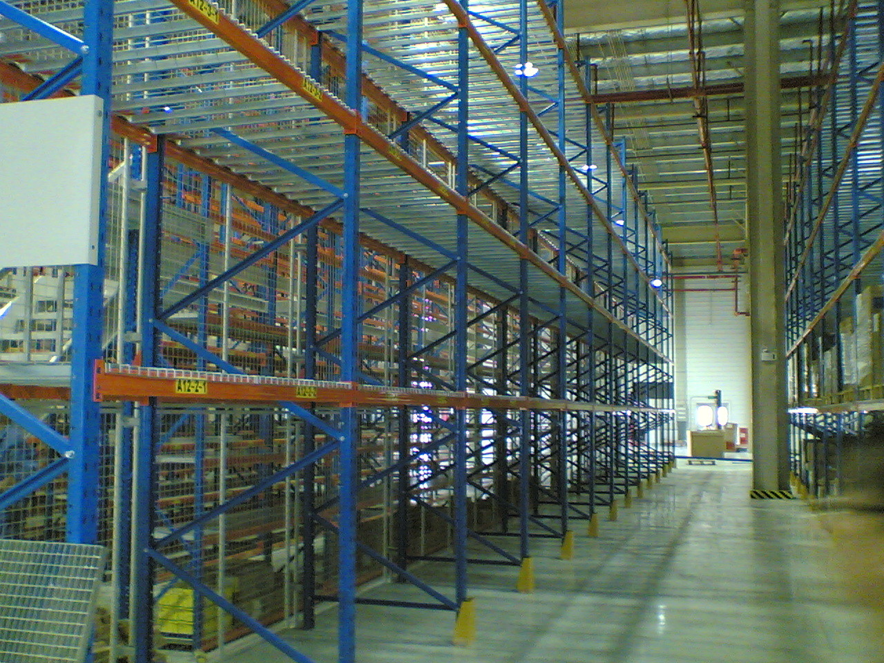 NOVA Steel Q235 Heavy Duty Pallet Racking Iron Storage Shelf For Warehouse