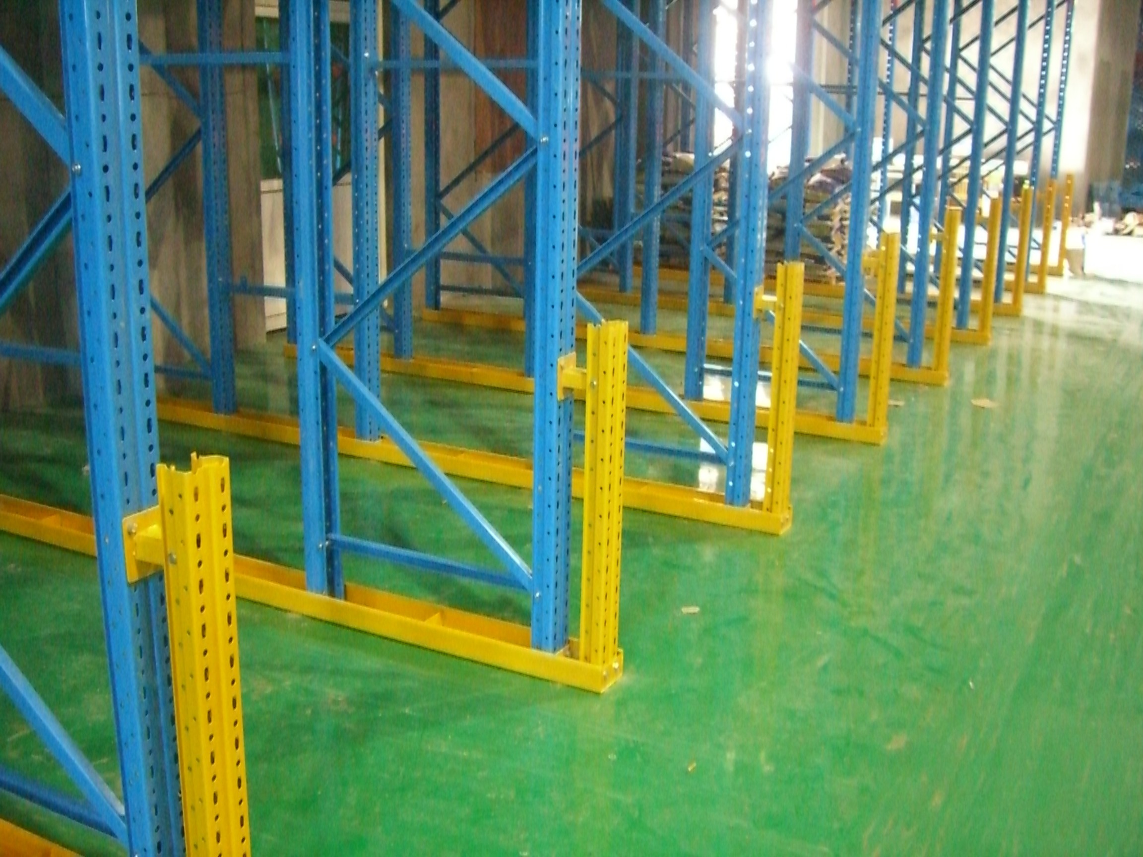 Industrial Storage Drive In Racking System Powder Coated Paint For Logistics Warehouse